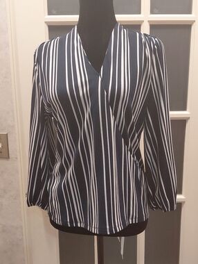 "Adrianna Papell" Striped Navy and White Wrap-Front Women's Top. 19in P2P....